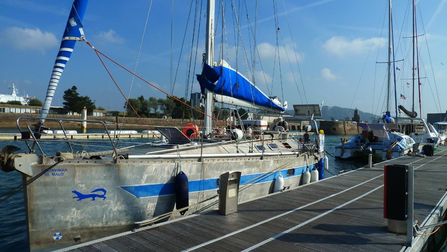 photo voilier />
</div>



      <ul id=